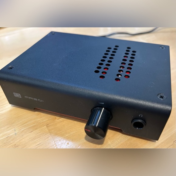 **EXCELLENT CONDITION!** Schiit Magni 3 Heresy Headphone Amp & OEM Power Cable - Picture 4 of 6